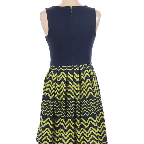 Xhilaration navy and yellow dress size M - Picture 2 of 3